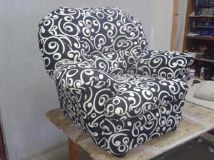 crno bela sarena fotelja